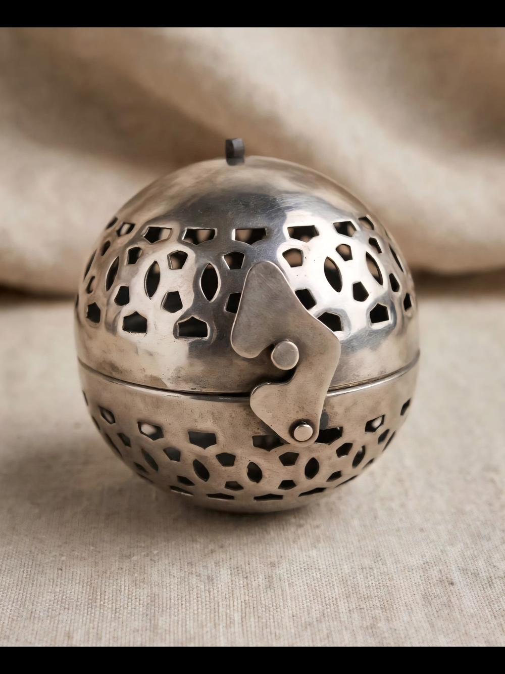 Vintage Chauffe Main Silverplate Recycled Hanging Potpourri Holder Sphere Ball